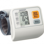 欧姆龙 OMRON HEM-6111 上臂式家用血压测量仪智能加压